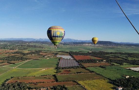 Descubre el Empordà desde el cielo